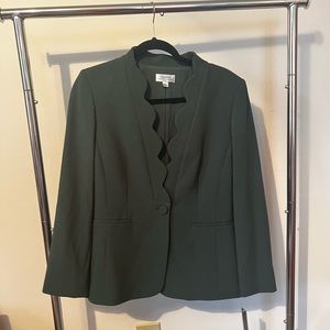 Tahari suit jacket & skirt set